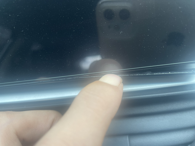 2年雅阁出现开裂情况厂商不管4儿子不作为提车2年半，出现内饰开裂，4儿子店不作