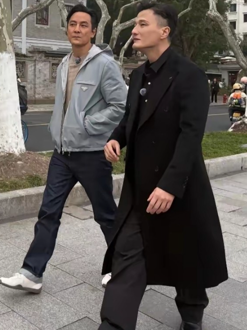 吴彦祖和尹子维不一样他们的帅，从来不是靠一张毫无瑕疵的脸是当年一部部戏磨出来