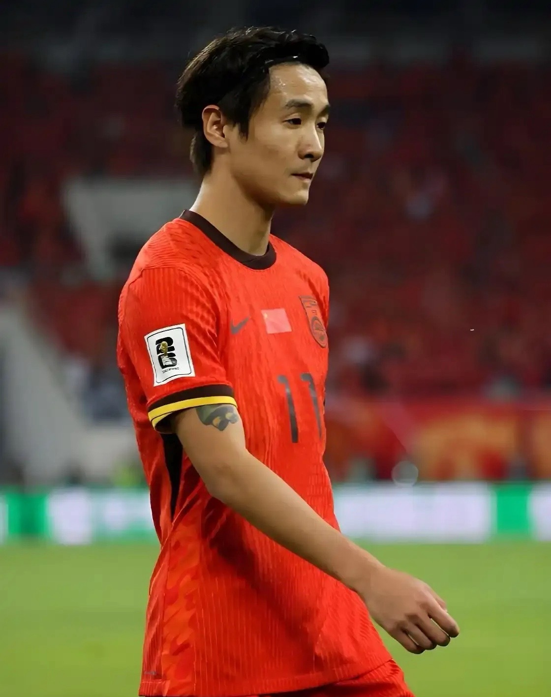 上海海港的国足多还是成都蓉城的国足多？答案是：成都蓉城8人，上海海港只有7人。而