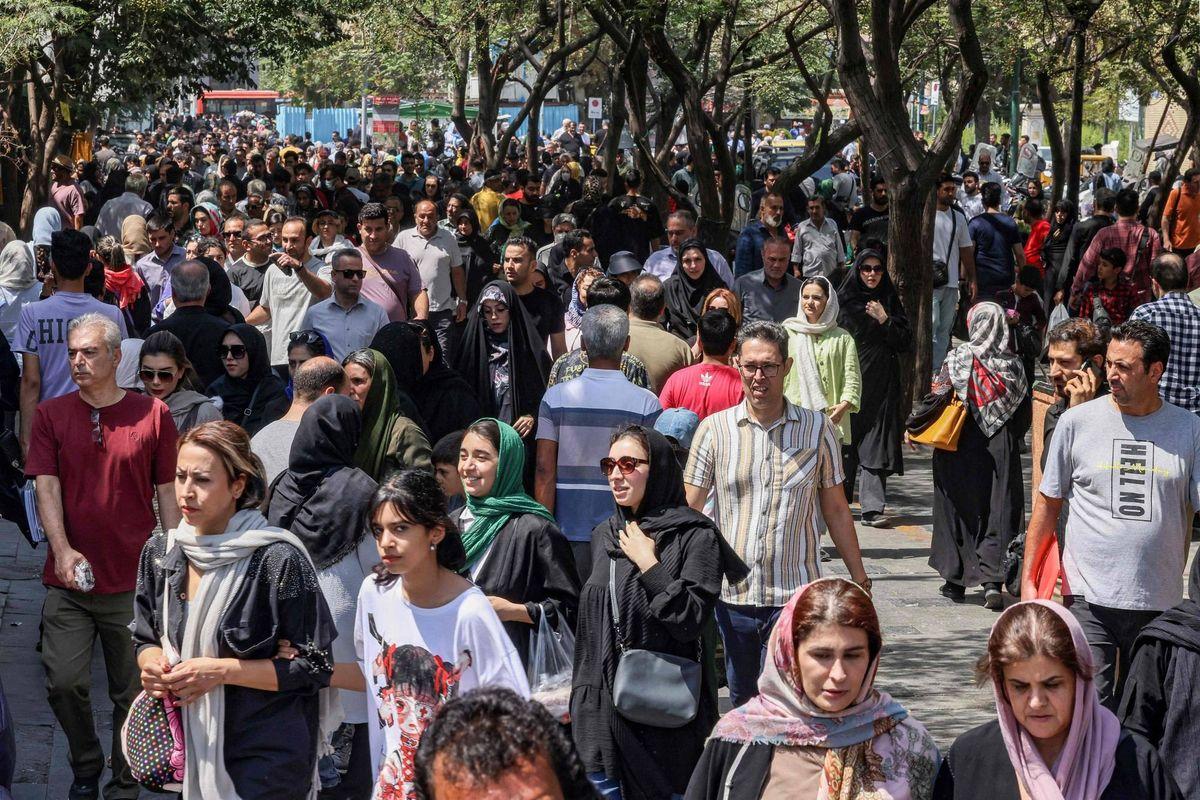 伊朗人口确实是一个谜。164.5万平方公里的土地上，按世界银行2025年统计，有