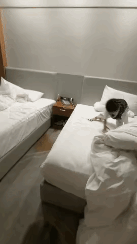 第一下，哦豁，厉害。第二下，喔草，真的厉害。