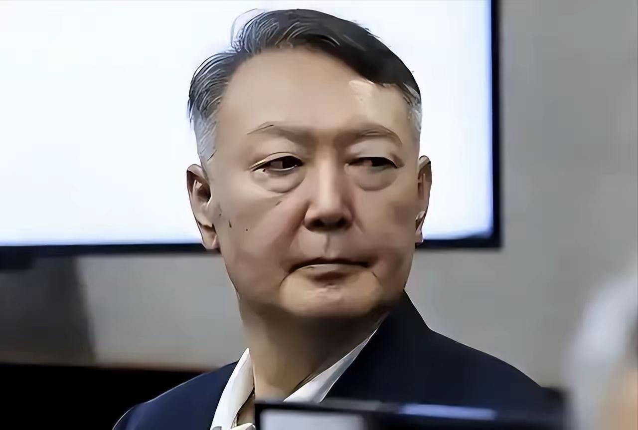 4月14日，首尔中央地方法院上演了韩国宪政史上最扎心的一幕：前总统尹锡悦与妻子金