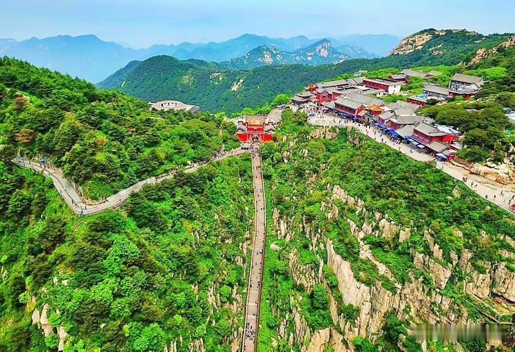 泰山常见逃票路线及逃票防范打击办法泰山的登山目的地只有一个，就是玉皇顶。泰山
