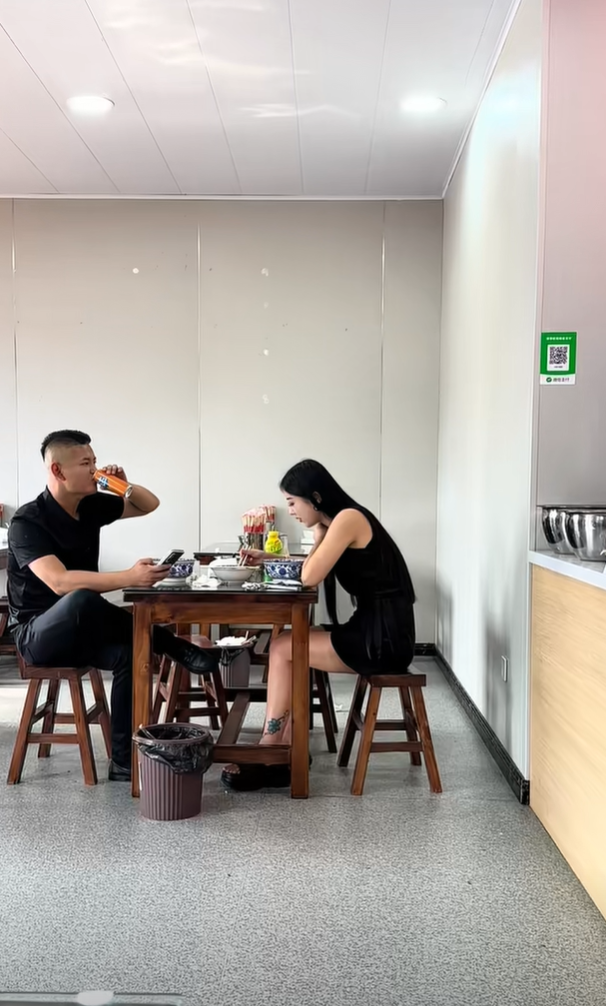 这一看就是个会过日子的人。