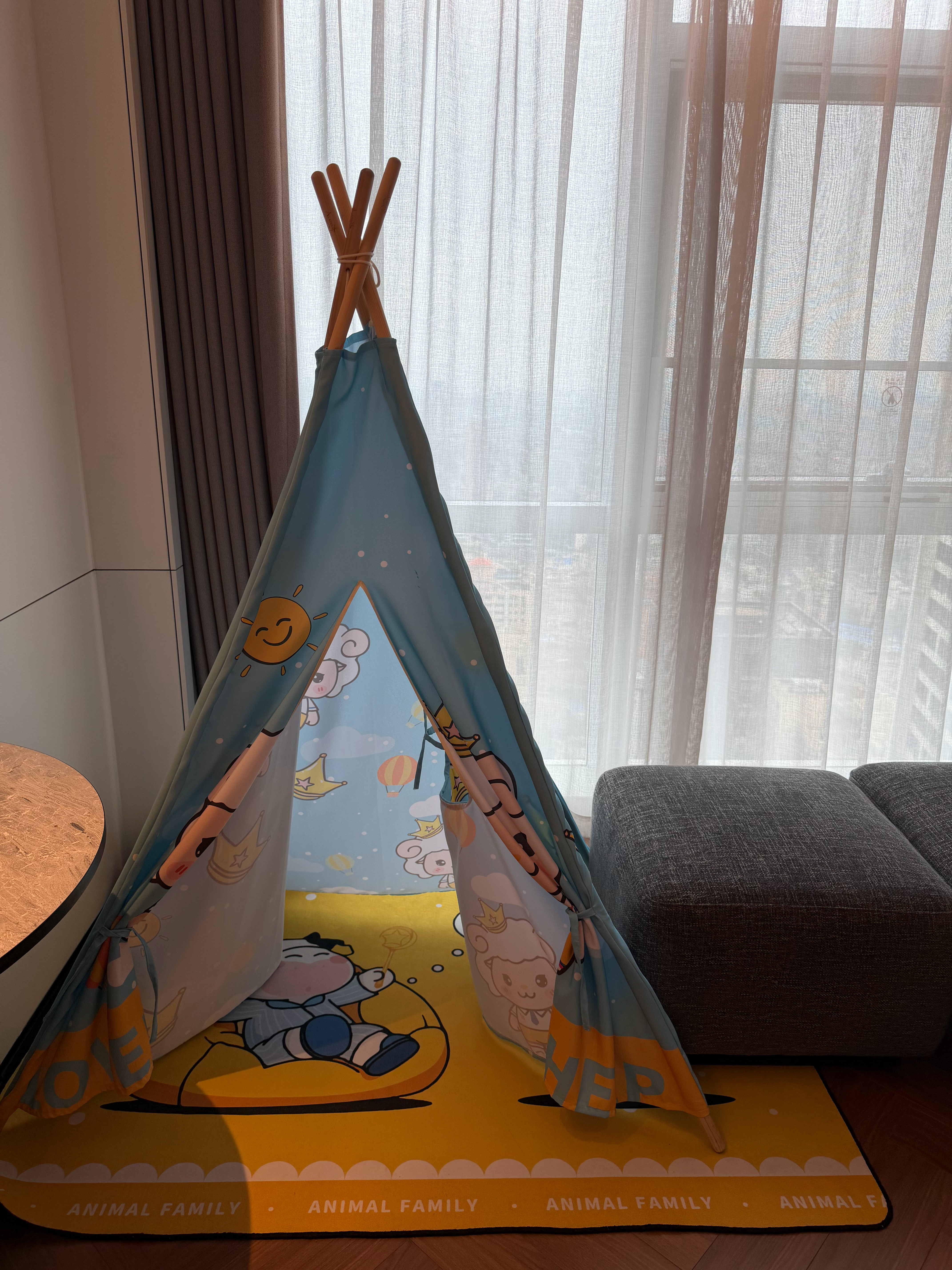 酒店会员升房固然很好但我一个人住你给我升一个带帐篷的亲子房是不是有点略奇葩了。