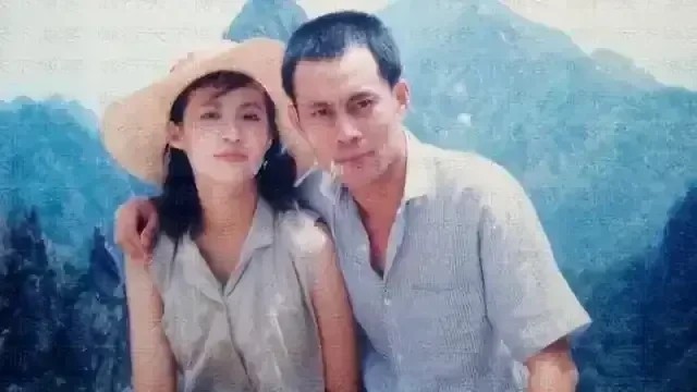 两张照片，相隔35年。