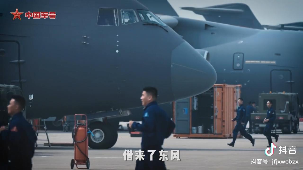 中国军号今天发布了一个视频，信息量好大啊。一大早给我搞得激动的不要不要的！为