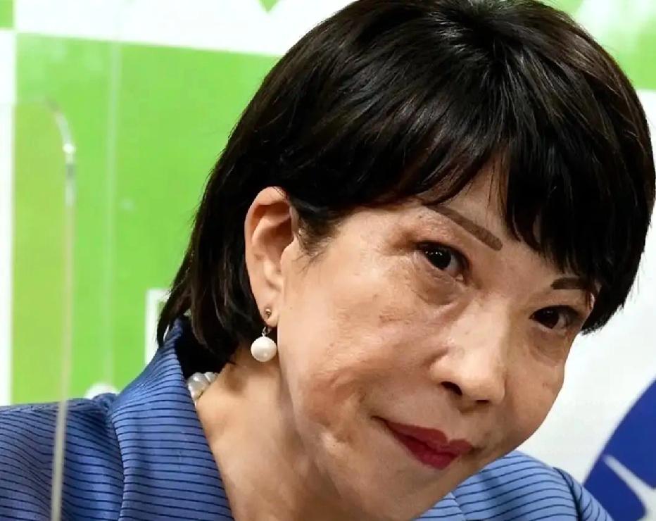 高市早苗刚说完“中日友好”，转身就跑去台湾打卡：这女人，把首相当夜总会领班？