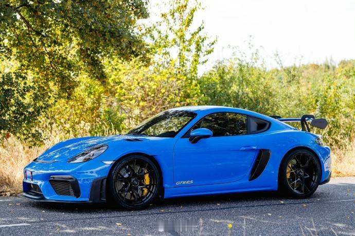 当鲨鱼蓝遇上GT4RS🐟2025Porsche718CaymanGT4RS把911GT3的4.0L