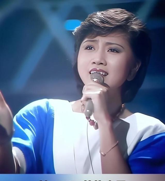 1986年春晚，她一开口惊艳全国，歌声比蜜还甜，27岁却突然退圈当中医，有人骂她
