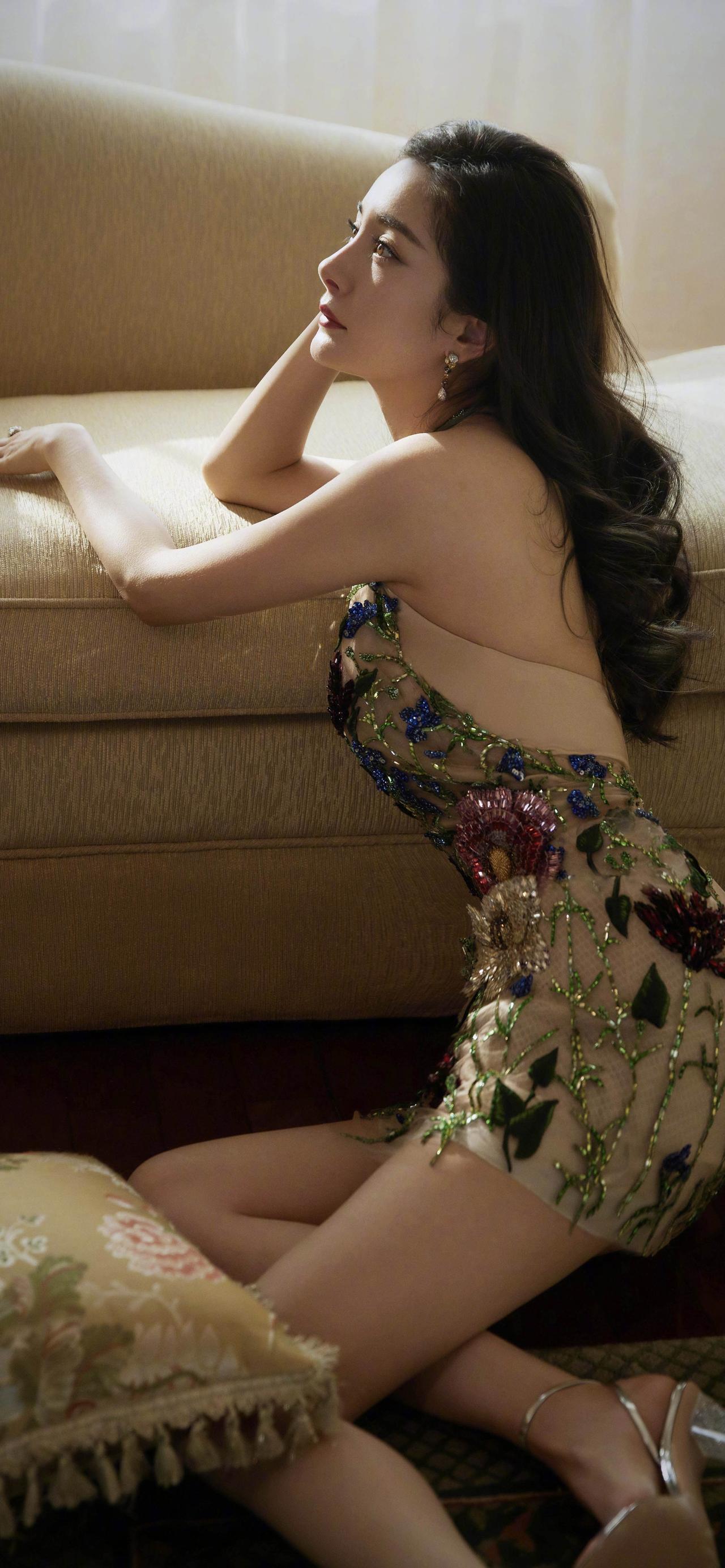 美女壁纸-第5888期-杨幂