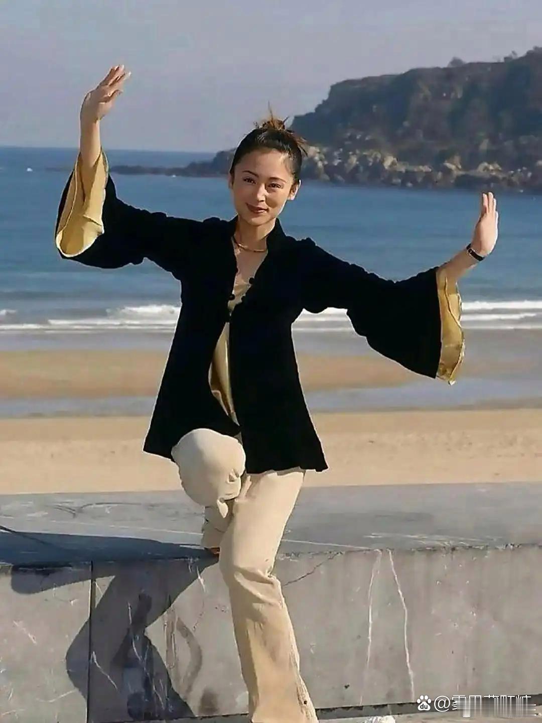 陈红年轻时不是一般的美，难怪陈凯歌大导演这么迷恋了