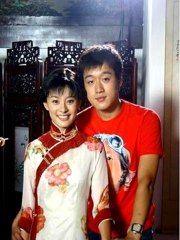 ☁2011年，邓超和孙俪大婚当天，佟大为在婚礼现场喝得酩酊大醉，邓超不解，