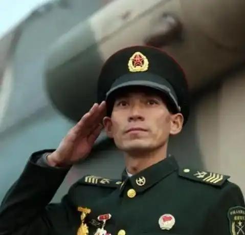 2000年，中国从俄罗斯进口6架军机，谁知刚飞不久就坏了4架！俄专家怎么也修不好