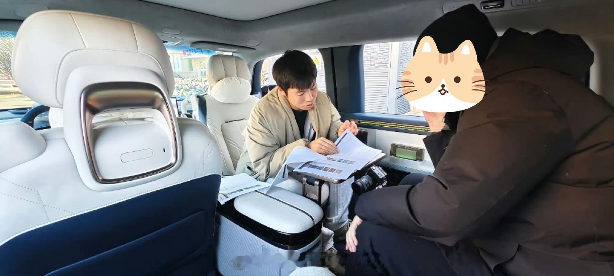 来，极氪MIX车主跟大家聊聊对座的事儿。  1.生活中到底有没有对坐的...