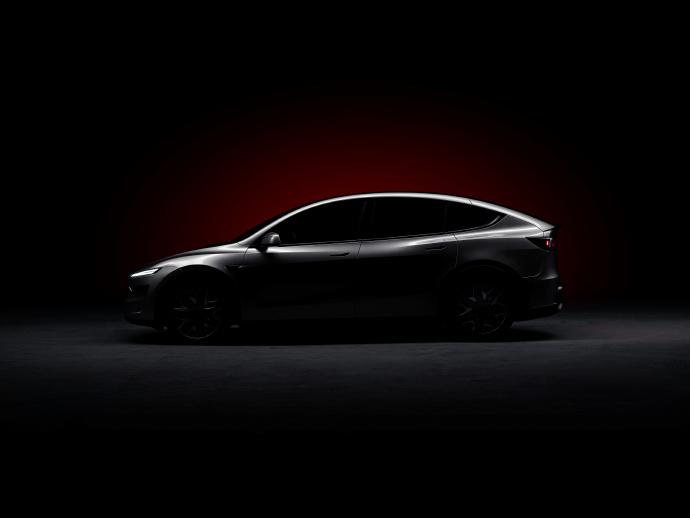 ModelY+L登场！车身尺寸大幅加长，三排六座布局预计搭配第二排独立船长椅，