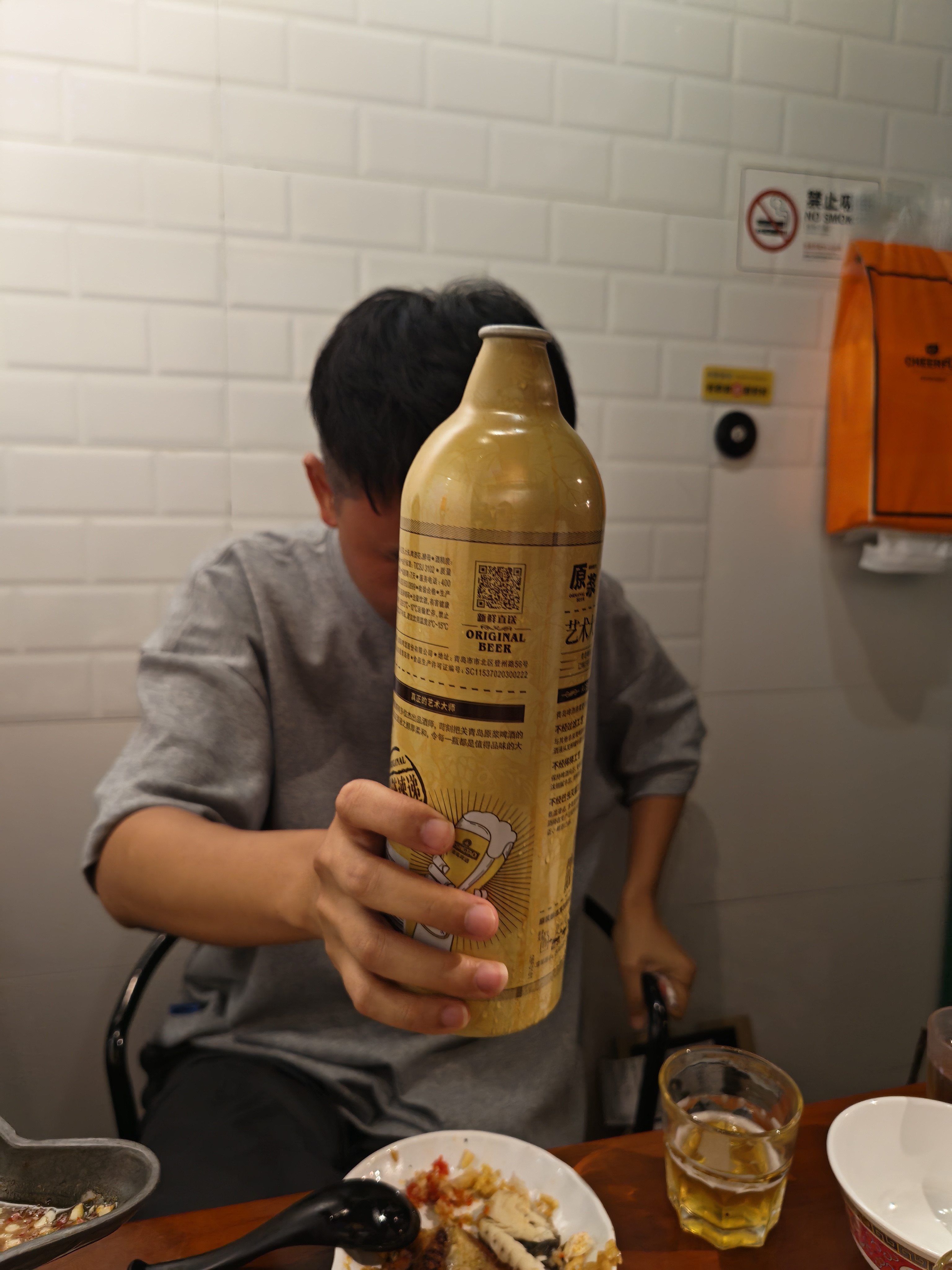 杰灵很焦虑，他说本来要一起变胖的，结果他合伙人健身，我健身，老七也健身，就他不想