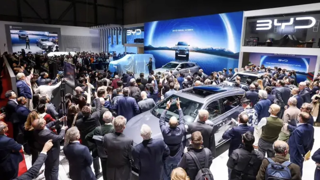 情况开始逆转！看完最新数据，发现日产车和国产车真要攻守易型了。先说日产，这两年情