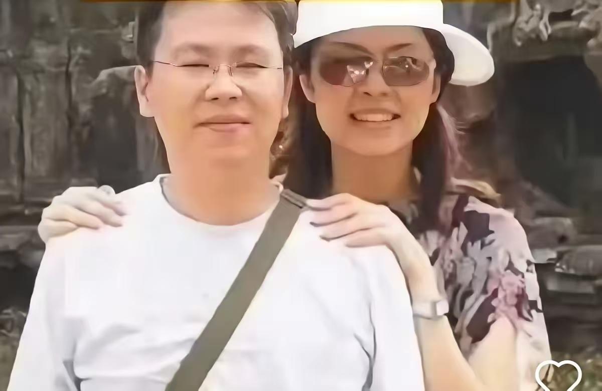 查了一下郑丽文老公，才发现原来她老公也是台湾的政客。 说白了，很多人说一个男