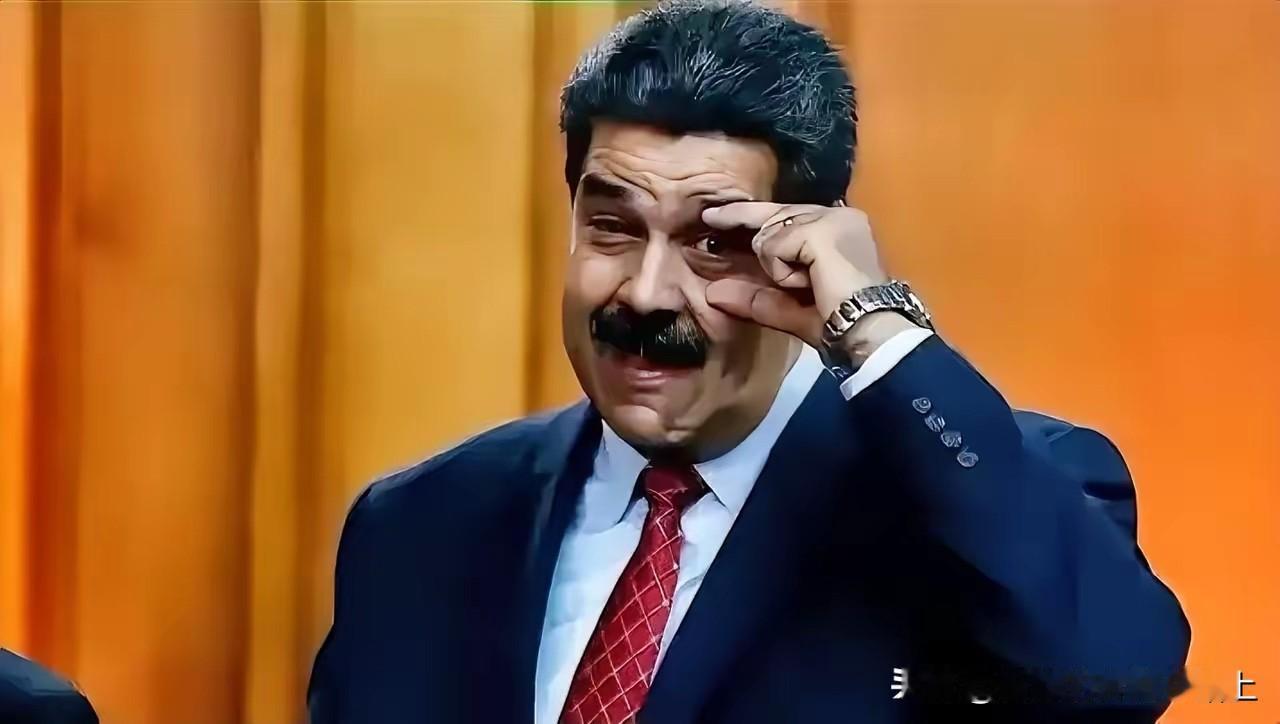 马杜罗是继承查韦斯上位的，真正问题出在查韦斯这货，这货通过奉行激进左翼政策，把欧