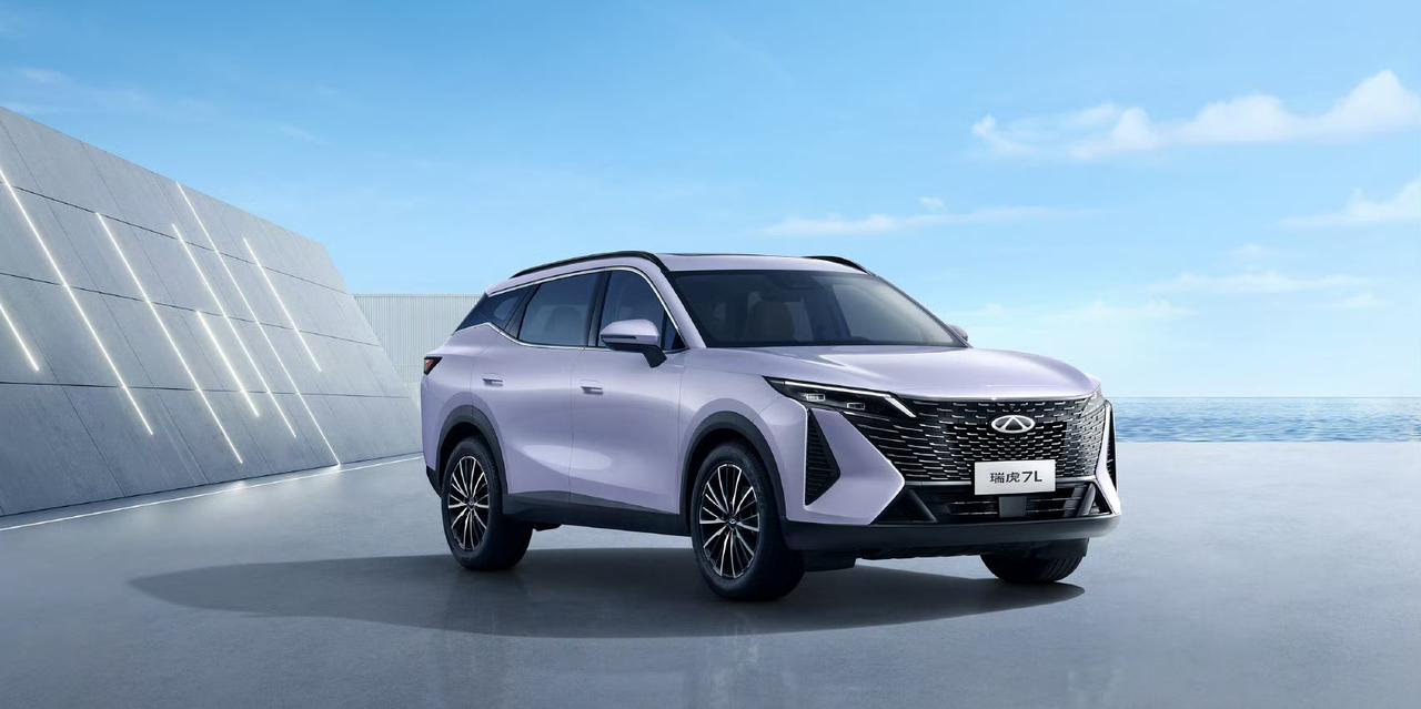 奇瑞瑞虎7L新官图，外观内饰全面升级燃油紧凑型SUV车长4655，轴距27