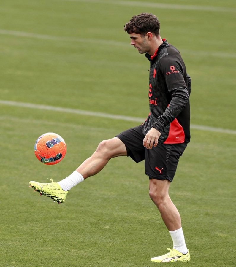 【普利西奇大概率意大利杯复出】今天的训练课上，几乎所有人都很放松，受伤的球员也接