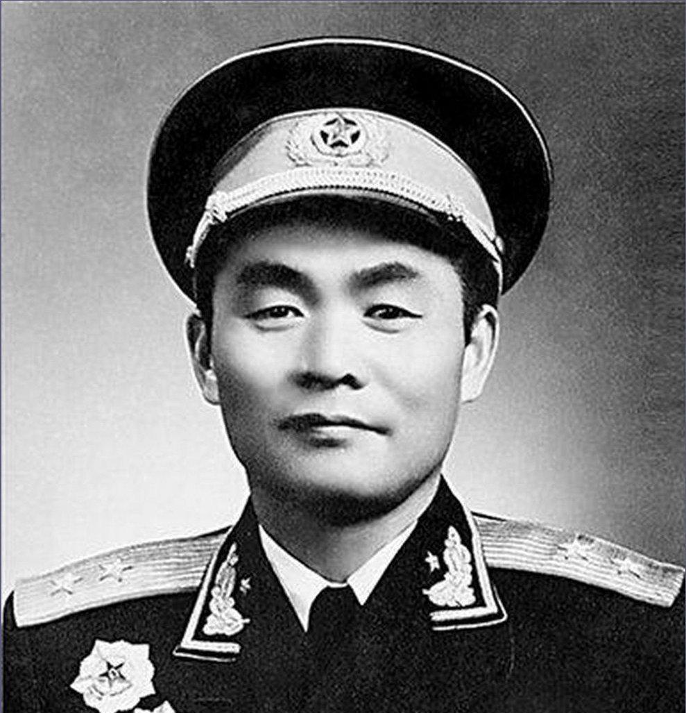 1950年，解放西藏任务无人敢接，刘伯承给36岁军长一个特权：二野14个师你随便