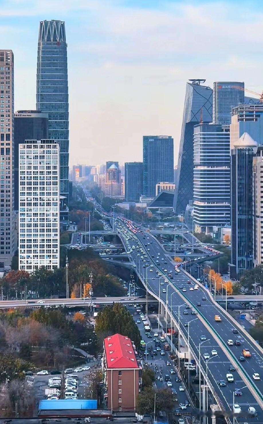 中国GDP与法国GDP对比情况，2024年中国GDP大约为19万亿美元，而法国2