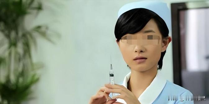 2002年，护士周华突然在医生李仁强的脖子上扎了一针，还嬉皮笑脸地说：“跟你开个