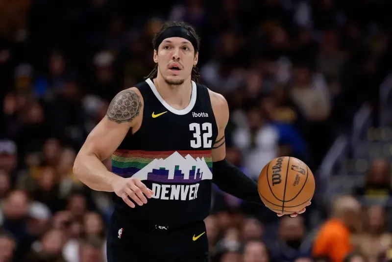 NBA常规赛，掘金以103-142不敌尼克斯。赛后，阿龙-戈登接受了采访。当