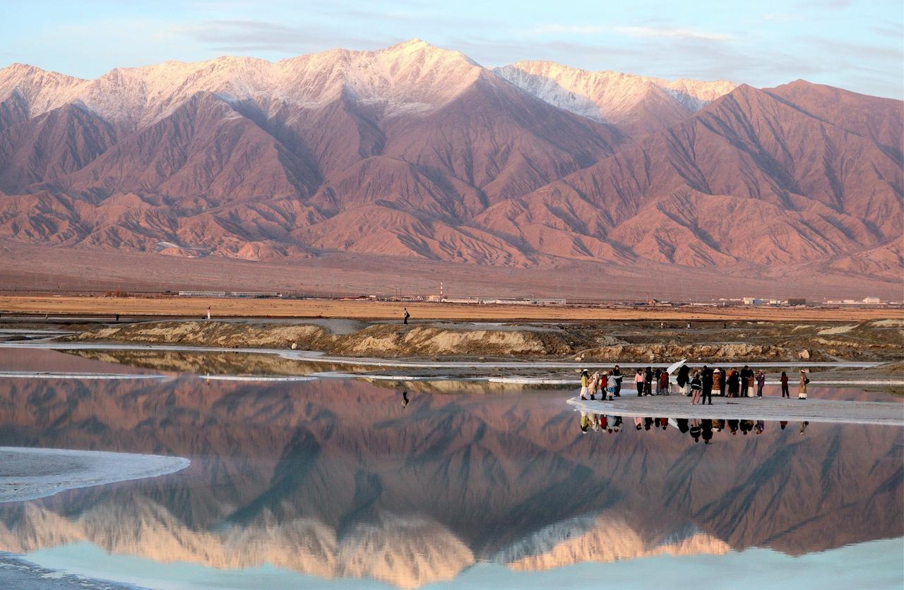 自驾开车一路上都是风景，还是非常推荐感受大西北的自然风光！