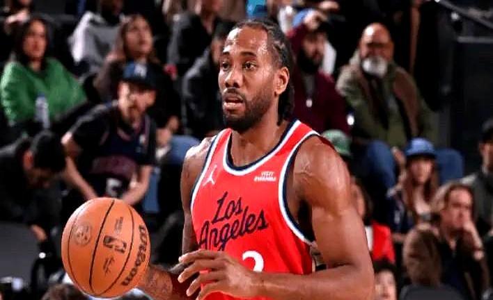 泰伦卢说要赢35场，全网当笑话看，结果他带队轰出15胜3负，当初笑得最大声的人，