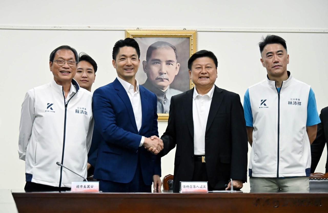 国民党立院党团总召今（17日）在脸书发文表示，我是人我反“毒台”7月25日