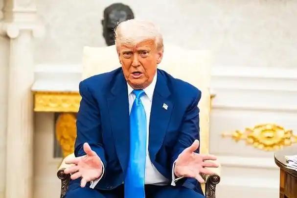 现在终于明白了，为什么特朗普与中国的贸易战突然熄火了，原来不是美国政府认输了，而