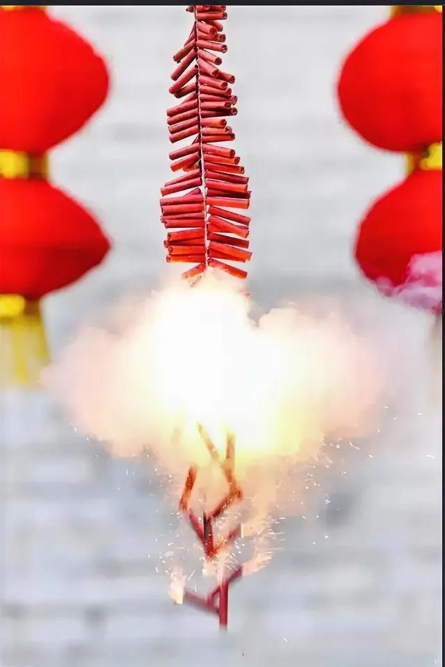 央视都发声反对全域一刀切禁放，这么多年的民意呼声，终于被看见。过年燃放鞭炮的核