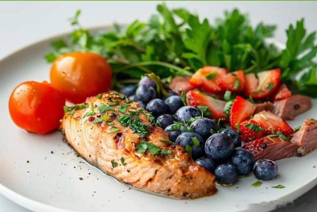 杨丽萍回应体重常年保持88斤健闻登顶计划轻断食不是简单的“饿肚子”，而是一种聪