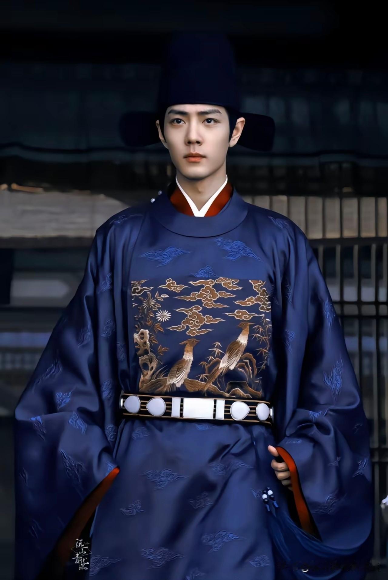 可能肖战做梦也没有想到，2025年的剧王不是开播热度就火的《唐诡》不是打