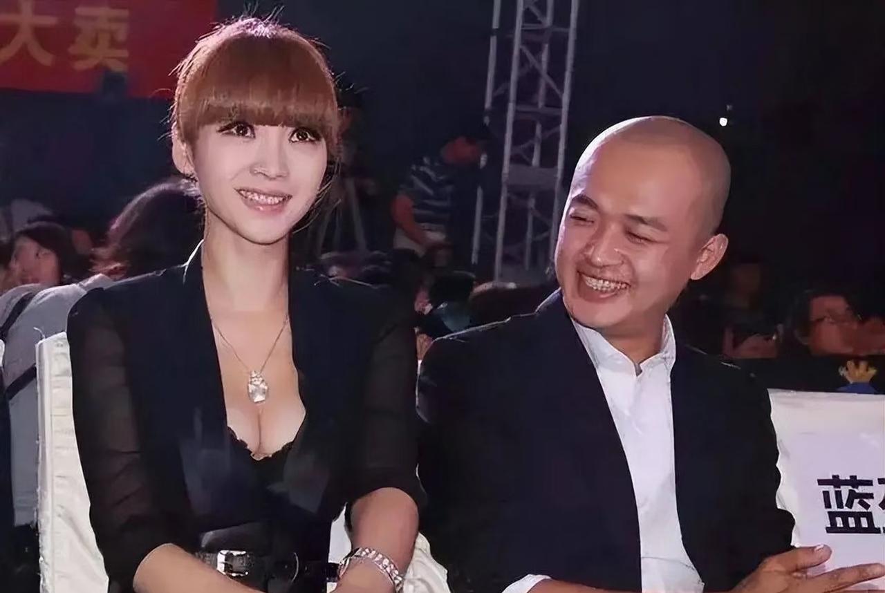 网友要求包贝尔给柳岩道歉，他直接不装了，不道歉还骂娘。怎么会有这么小气的男人，当