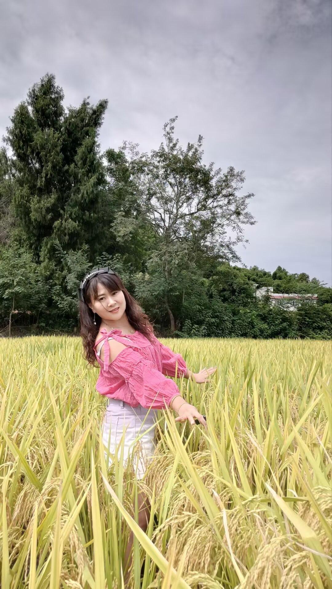 七夕情人节快乐🥰想爱你每天多一点，想留在你身边多一天.