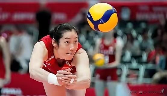说句所有女排球迷憋在心里、没人敢直说的大实话！没朱婷照样打，根本不是突破，