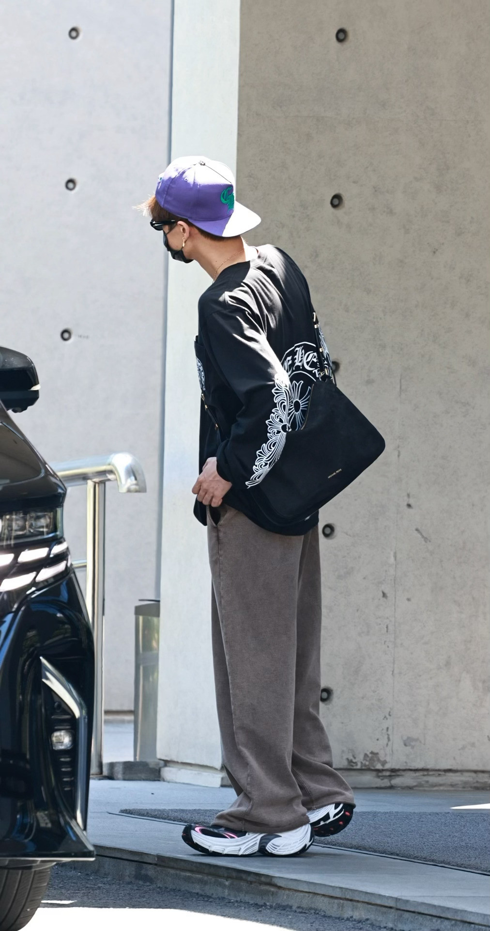 这个檀健次越来越男大了，反戴紫色棒球帽直接梦回早期[抱抱][抱抱][抱抱]