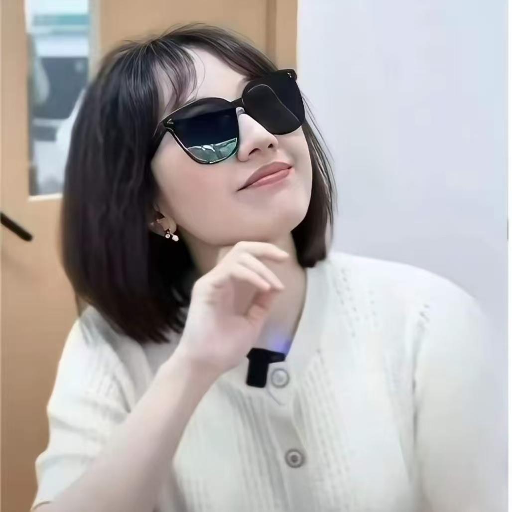 一个是眼科博士，一个是泌尿外科博士，足以说明两个人的医术是值得肯定的；患者对他们