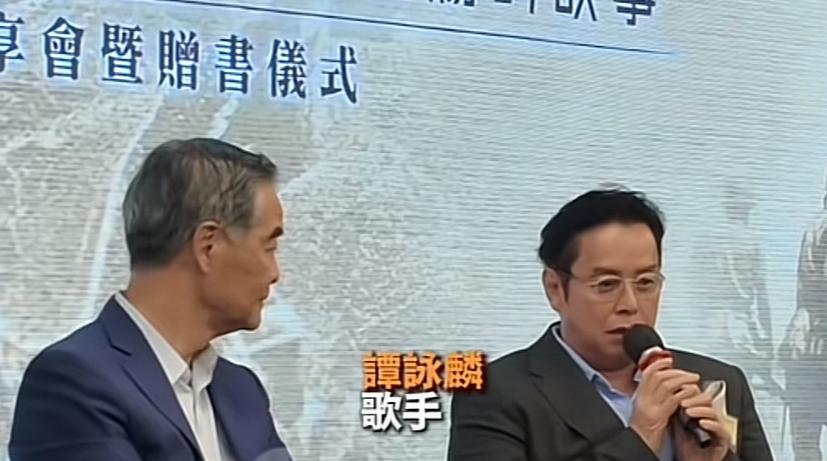 已经75岁的谭咏麟最近在屈颖妍新书发布会上，动情分享了他老爸谭江柏的抗日故事，真