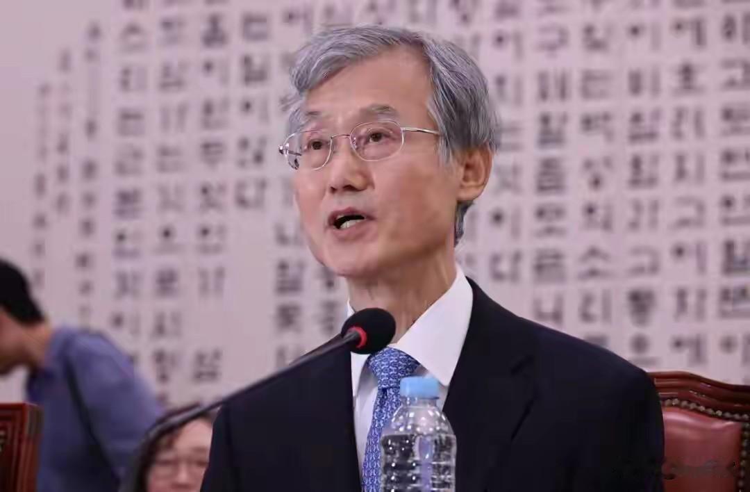 曹喜大真是没苦硬吃？他自己选了大法官没有与李在明商讨，李在明一股脑就认为曹喜大不