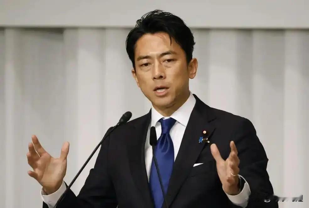 就在刚刚日本突然宣布了近日，日本防卫相小泉进次郎在出席“最上”级护卫舰第1