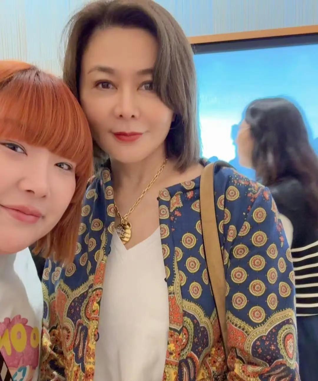 哇塞关之琳这状态也太顶了吧！63岁还能这么优雅贵气，果然真美人从不惧年龄。脖