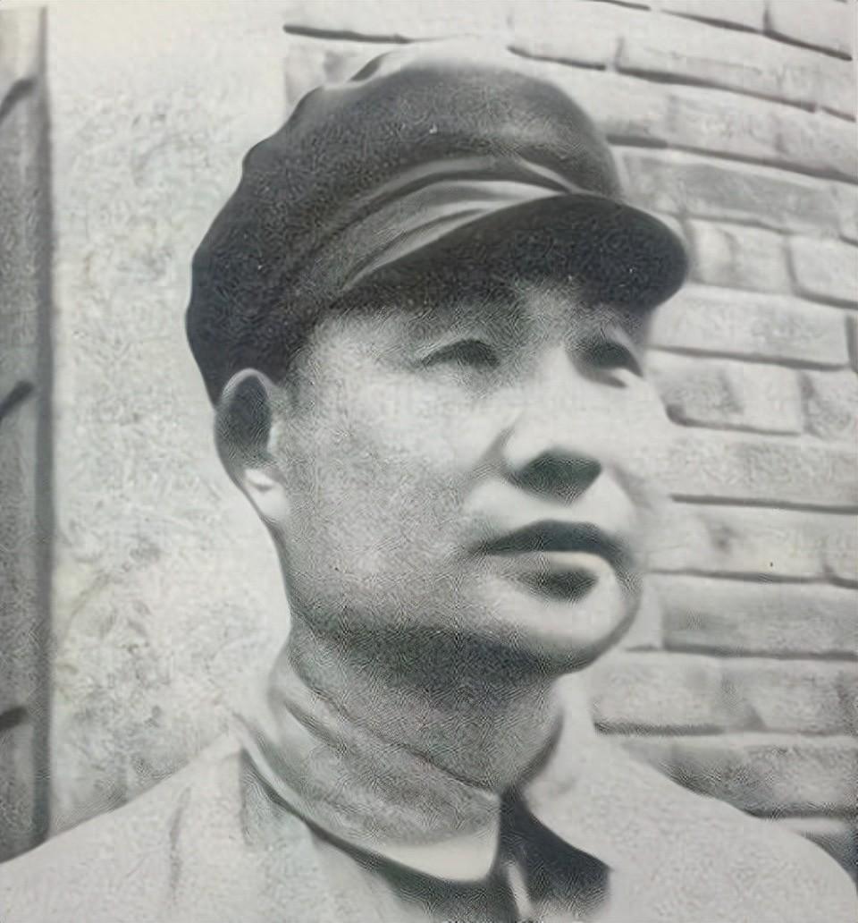 十位开国大将中，数他职务级别最稳定，几乎整个生涯都处于高位1955年，我国授