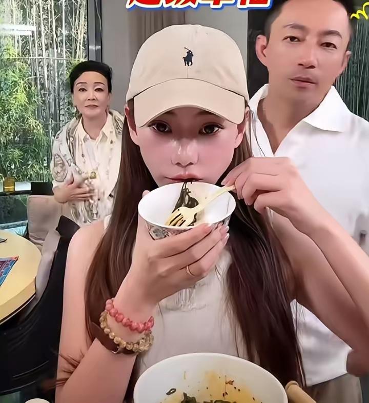 我现在终于知道为什么所有人都想来我们中国捞金了，从张兰、汪小菲再到马晓梅，它们何