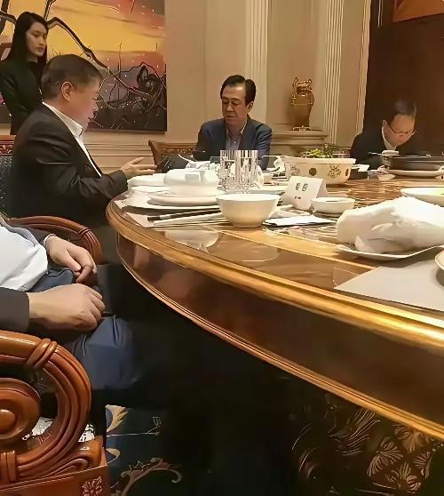 当年的许家印酒局非常豪华