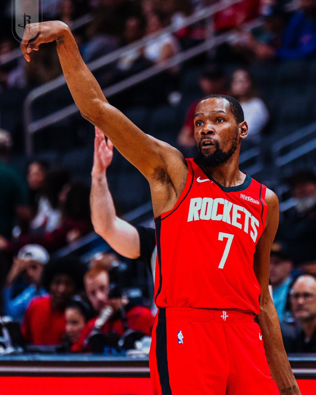 杜兰特接受《TheRinger》采访被问到为了篮球，是否有失去什么：“你肯定听